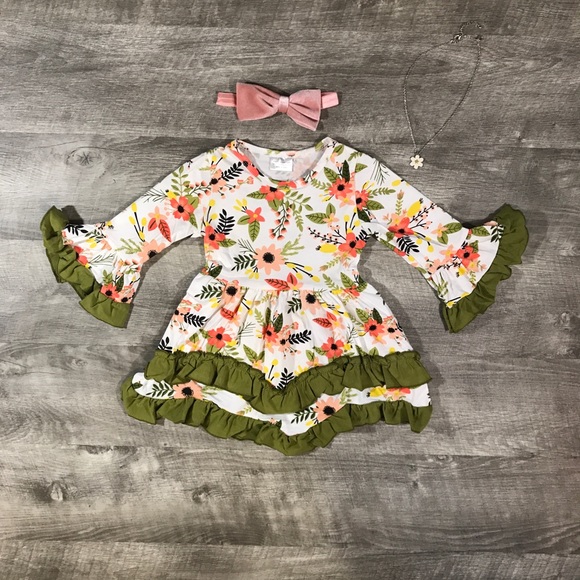 Other - New boutique olive green floral dress